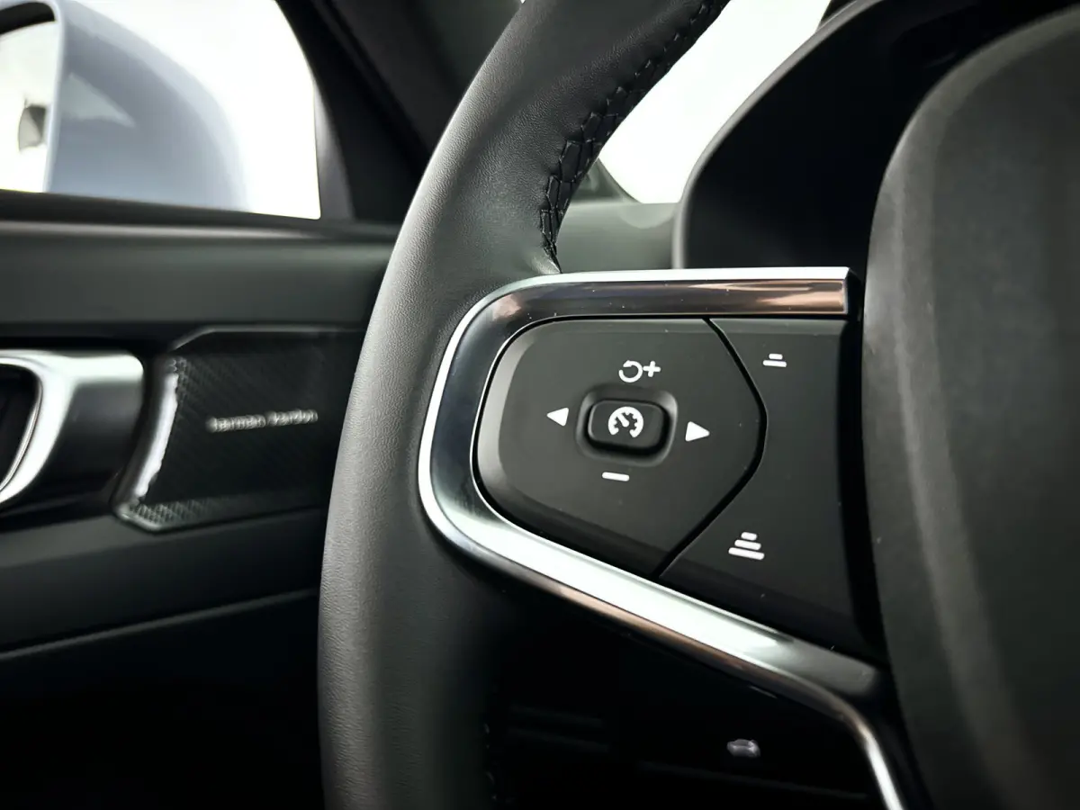 B4 Business Edition | Parkeercamera | Harman Kardon | Stoel- en Stuurverwarming
