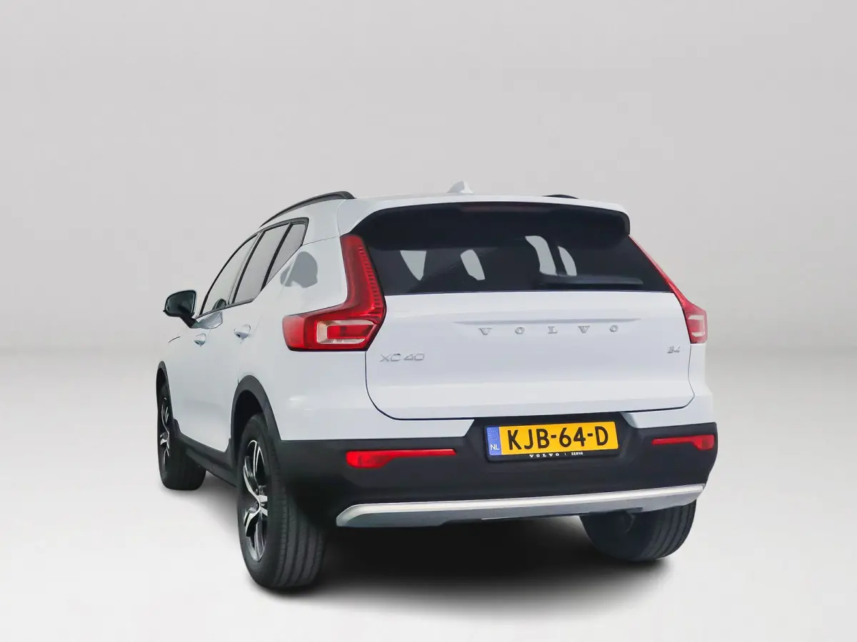 B4 Business Edition | Parkeercamera | Harman Kardon | Stoel- en Stuurverwarming