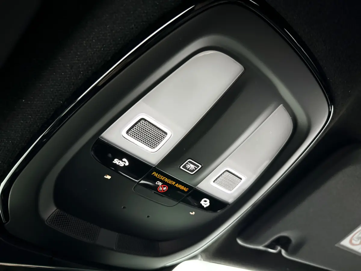 B4 Business Edition | Parkeercamera | Harman Kardon | Stoel- en Stuurverwarming