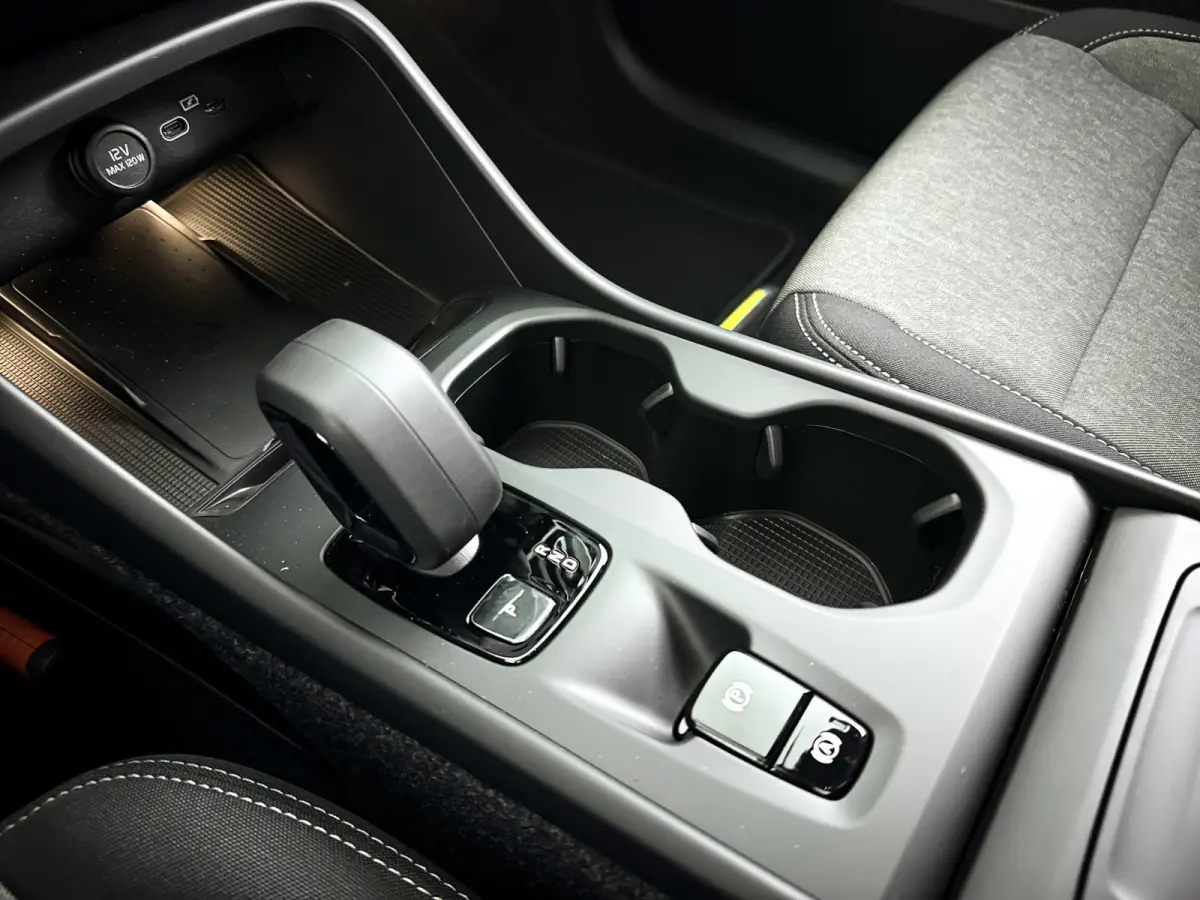 B4 Business Edition | Parkeercamera | Harman Kardon | Stoel- en Stuurverwarming