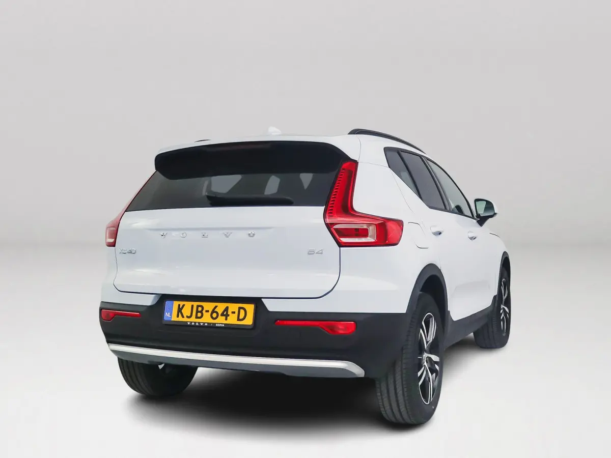B4 Business Edition | Parkeercamera | Harman Kardon | Stoel- en Stuurverwarming
