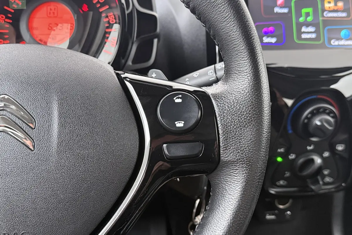 1.0 VTi Aut. Shine Camera Bluetooth Multimediascherm