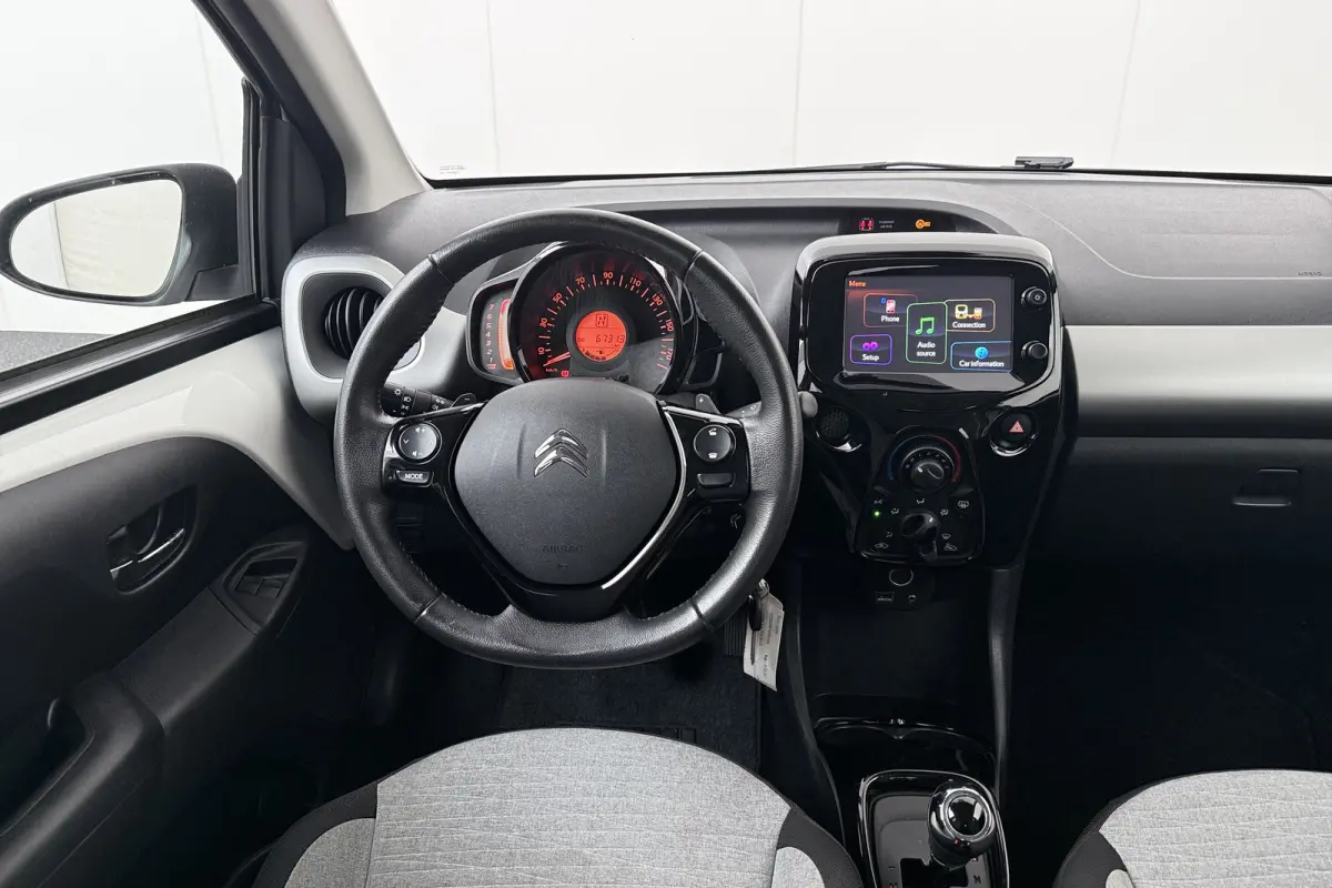 1.0 VTi Aut. Shine Camera Bluetooth Multimediascherm