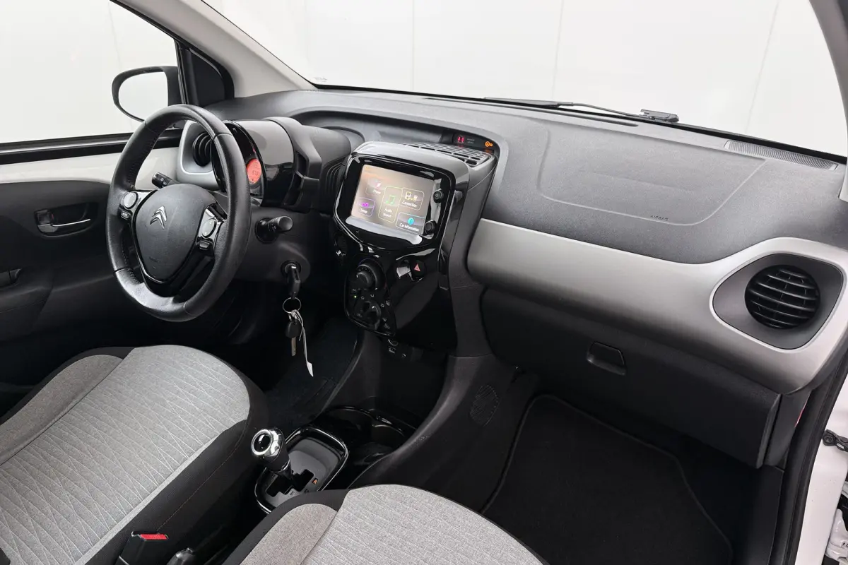 1.0 VTi Aut. Shine Camera Bluetooth Multimediascherm