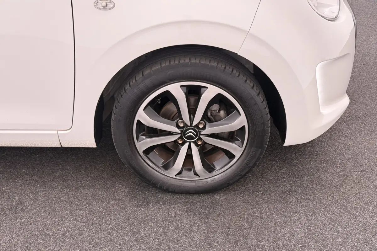 1.0 VTi Aut. Shine Camera Bluetooth Multimediascherm