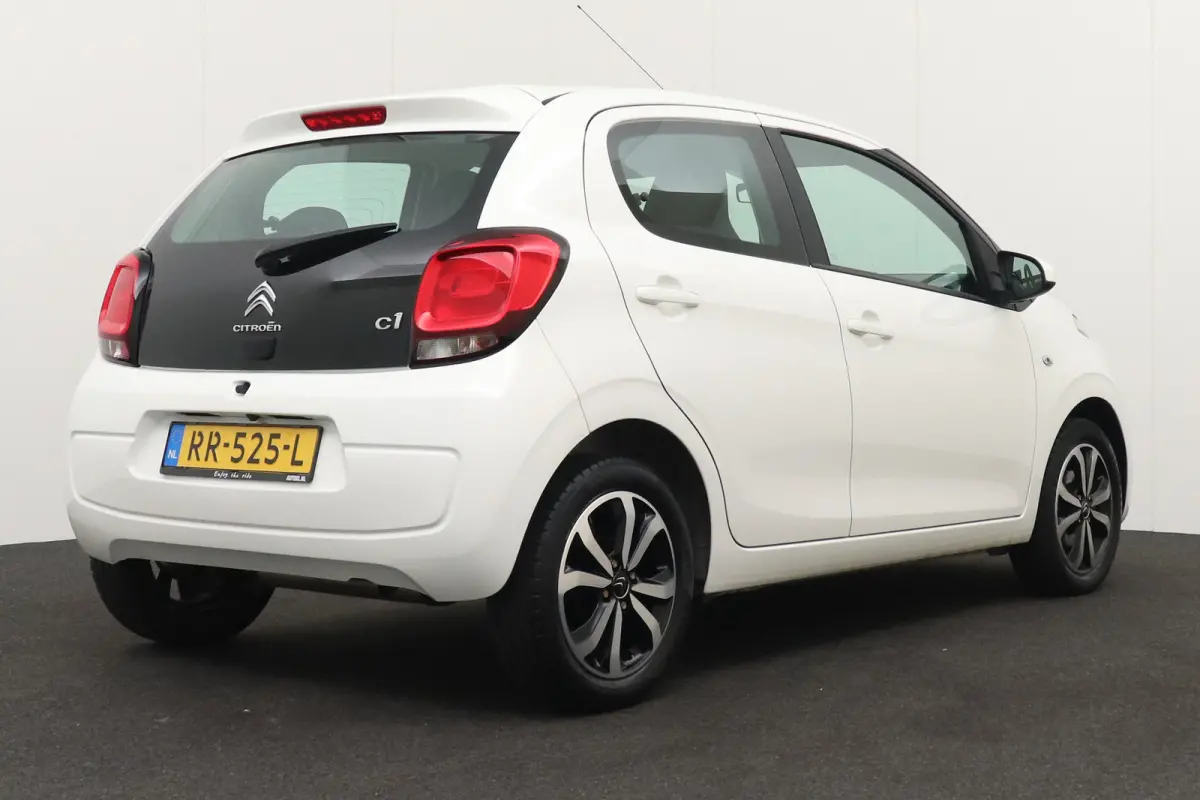 1.0 VTi Aut. Shine Camera Bluetooth Multimediascherm