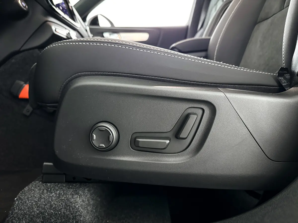 B4 Plus Dark | Panoramadak | Parkeercamera | Harman Kardon | Stoel- en Stuurverwarming