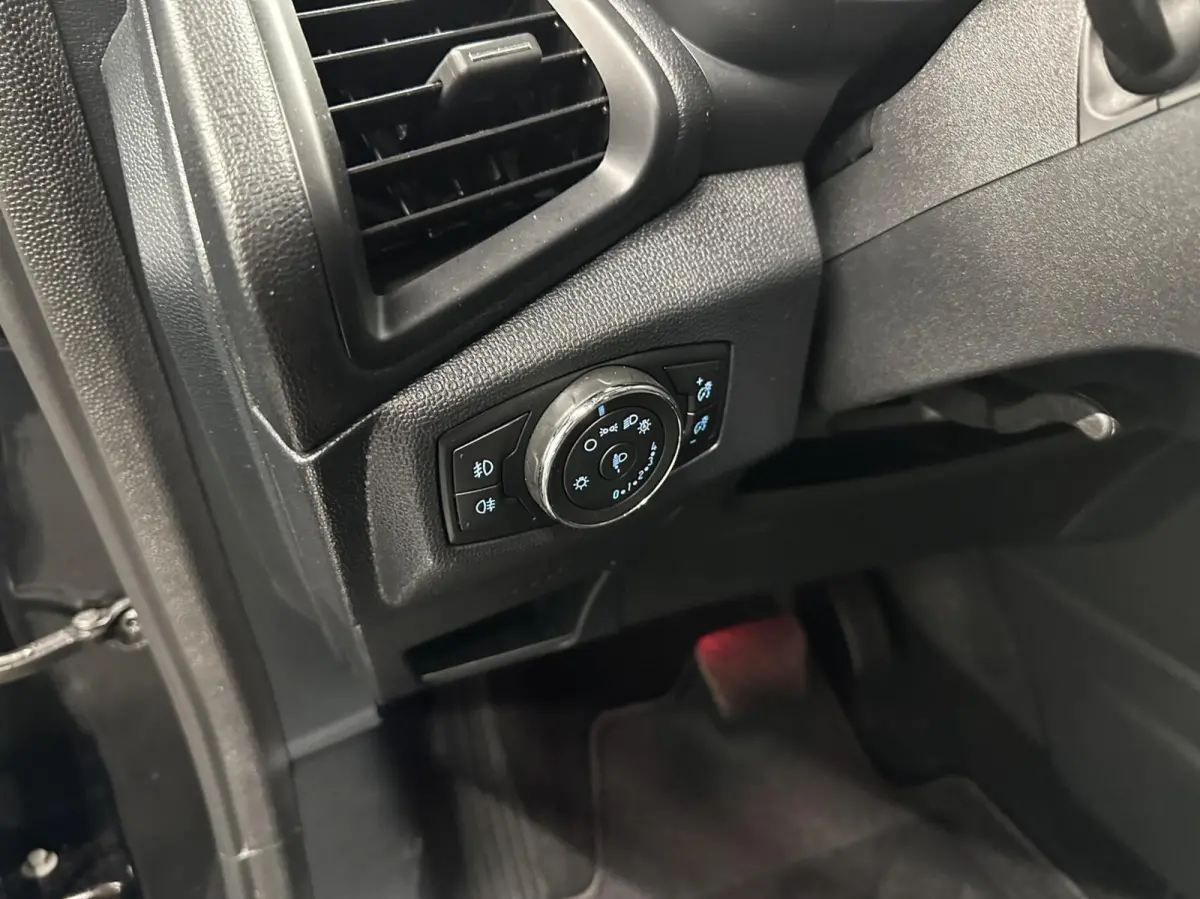 1.0 EcoBoost Titanium AUTOMAAT TREKHAAK CARPLAY NAVI ECC CRUISE LM.