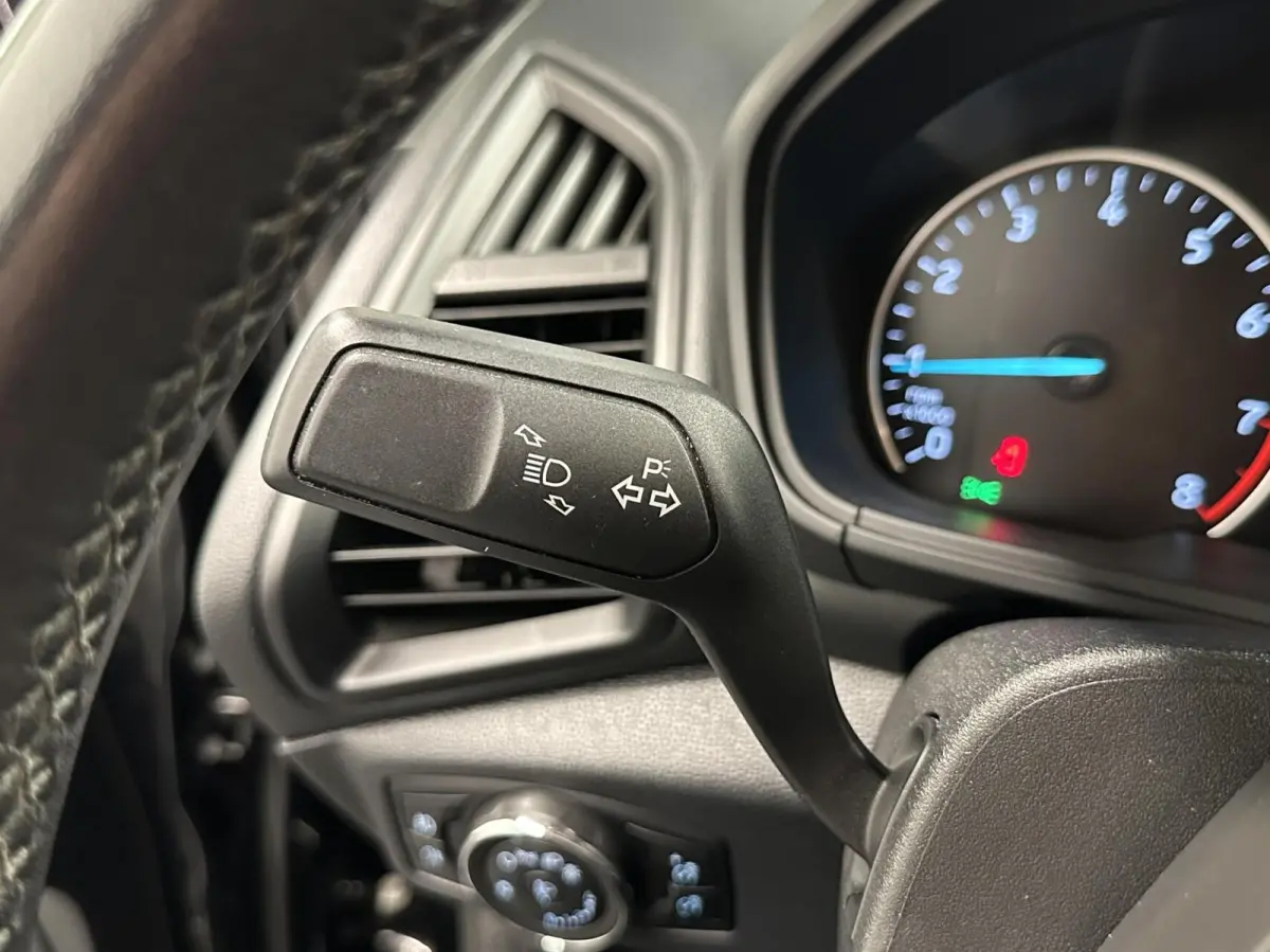 1.0 EcoBoost Titanium AUTOMAAT TREKHAAK CARPLAY NAVI ECC CRUISE LM.