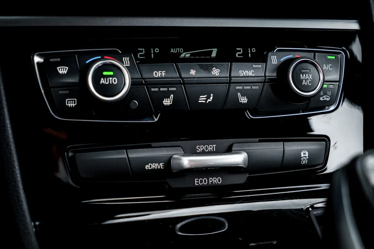225xe Plug-In iPerformance Exec. | Stoelverwarming | Climate Control | Navigatie