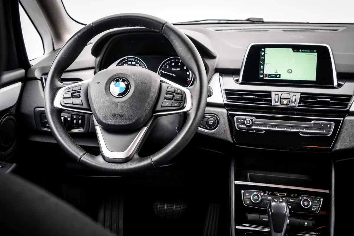 225xe iPerformance Exec. Plug-In | Stoelverwarming | Climate Control | Navigatie