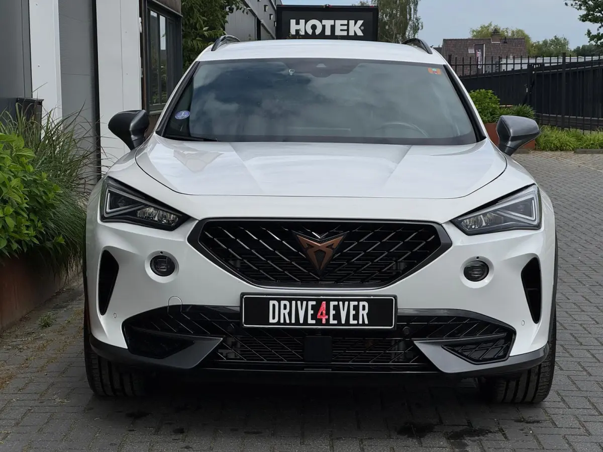 1.4 e-Hybrid Business 9-23 204pk NAVI | CAMERA | LEDER | PDC | SPORTVELGEN