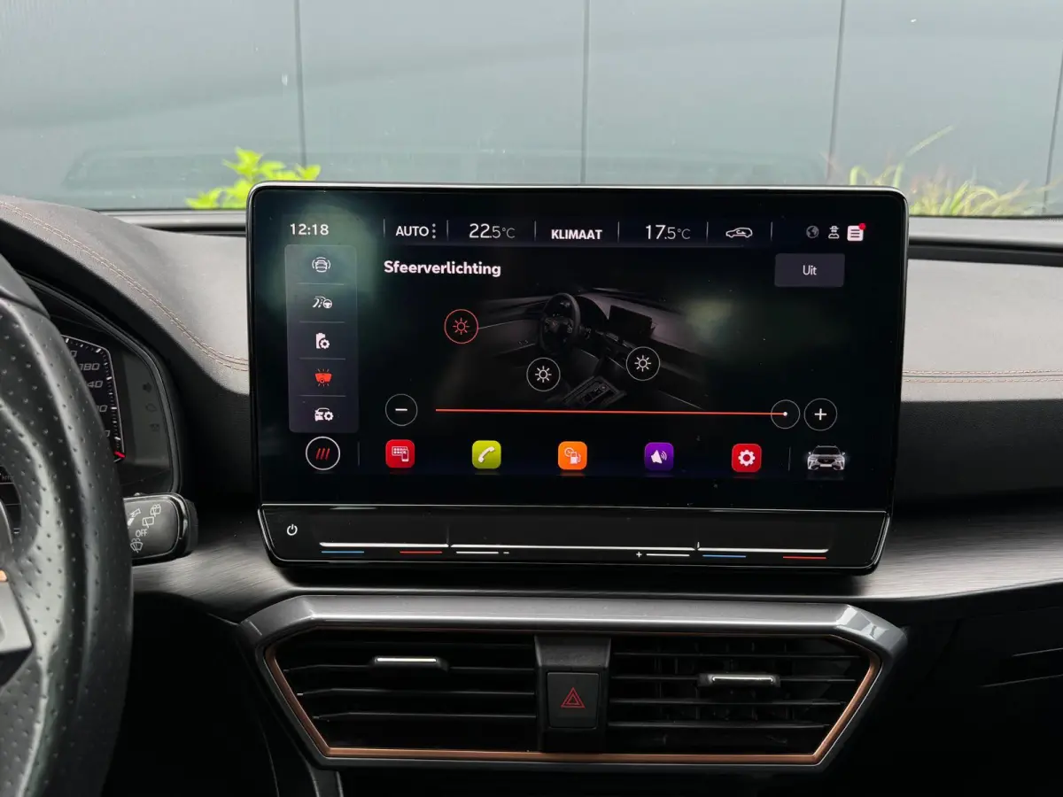 1.4 e-Hybrid Business 9-23 204pk NAVI | CAMERA | LEDER | PDC | SPORTVELGEN