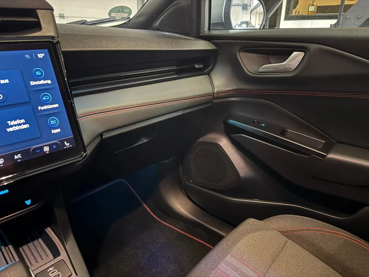 1.0 EcoBoost ST Automaat 125pk Navigatie Stoelv