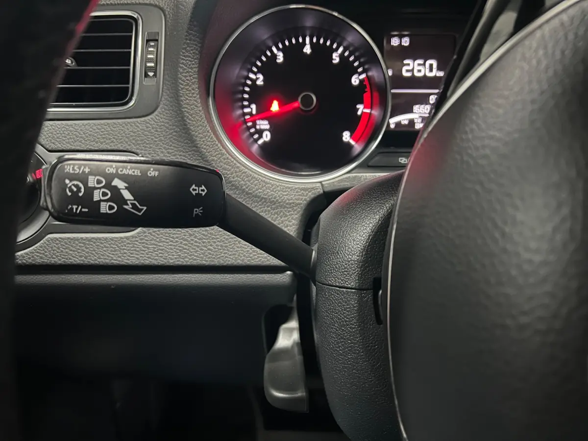 1.2 TSI Comfortline AIRCO / CRUISE / CARPLAY
