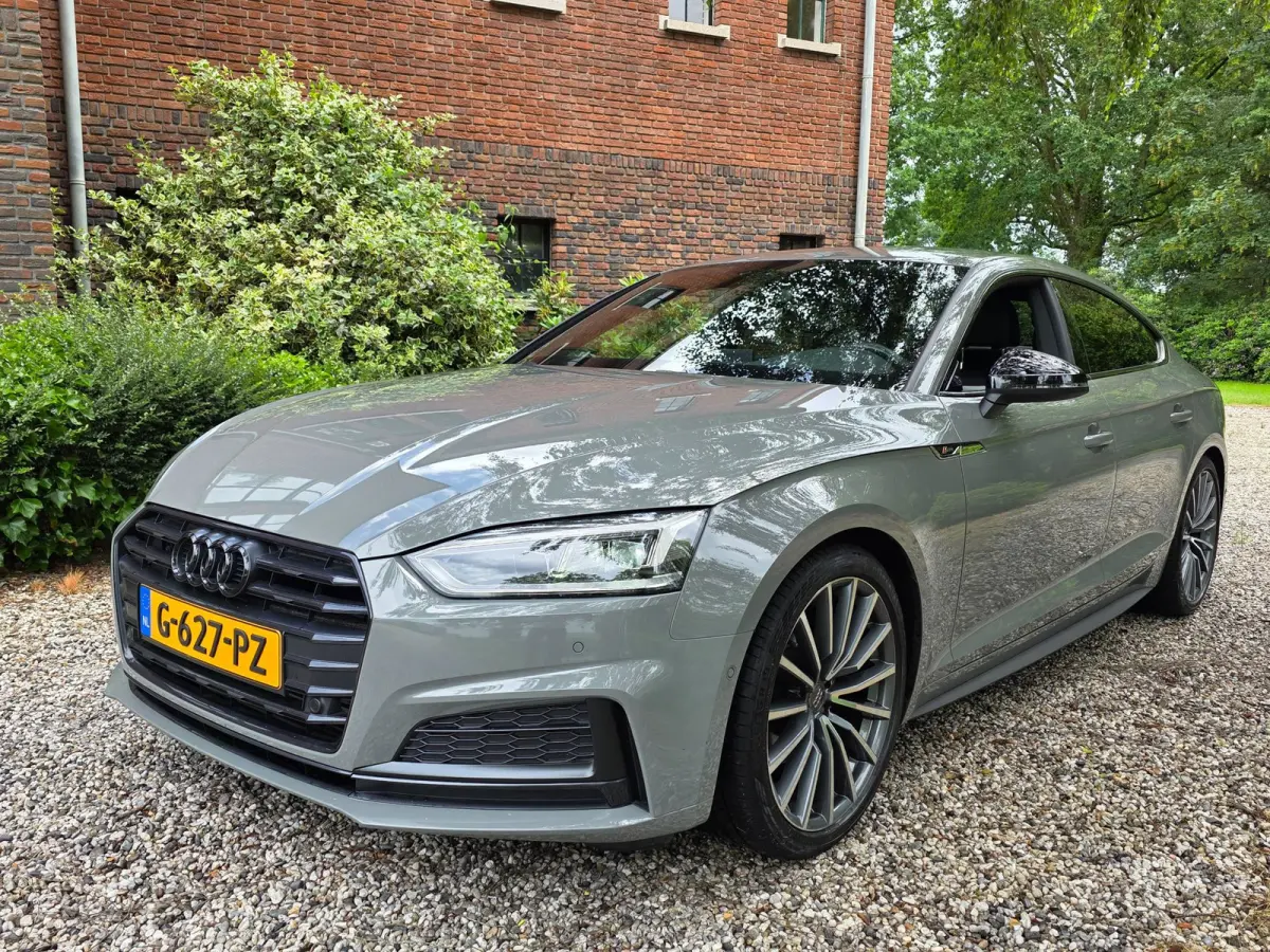 40 TFSI Sport S-line black edition