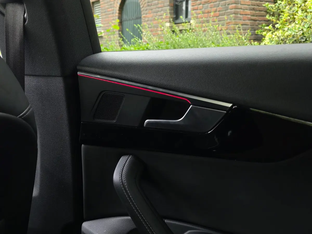 40 TFSI Sport S-line black edition