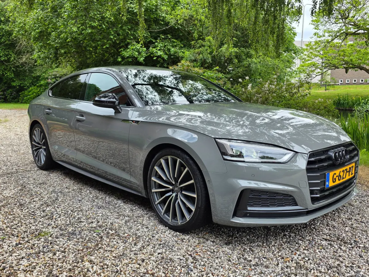 40 TFSI Sport S-line black edition