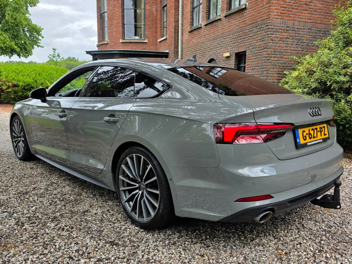 40 TFSI Sport S-line black edition