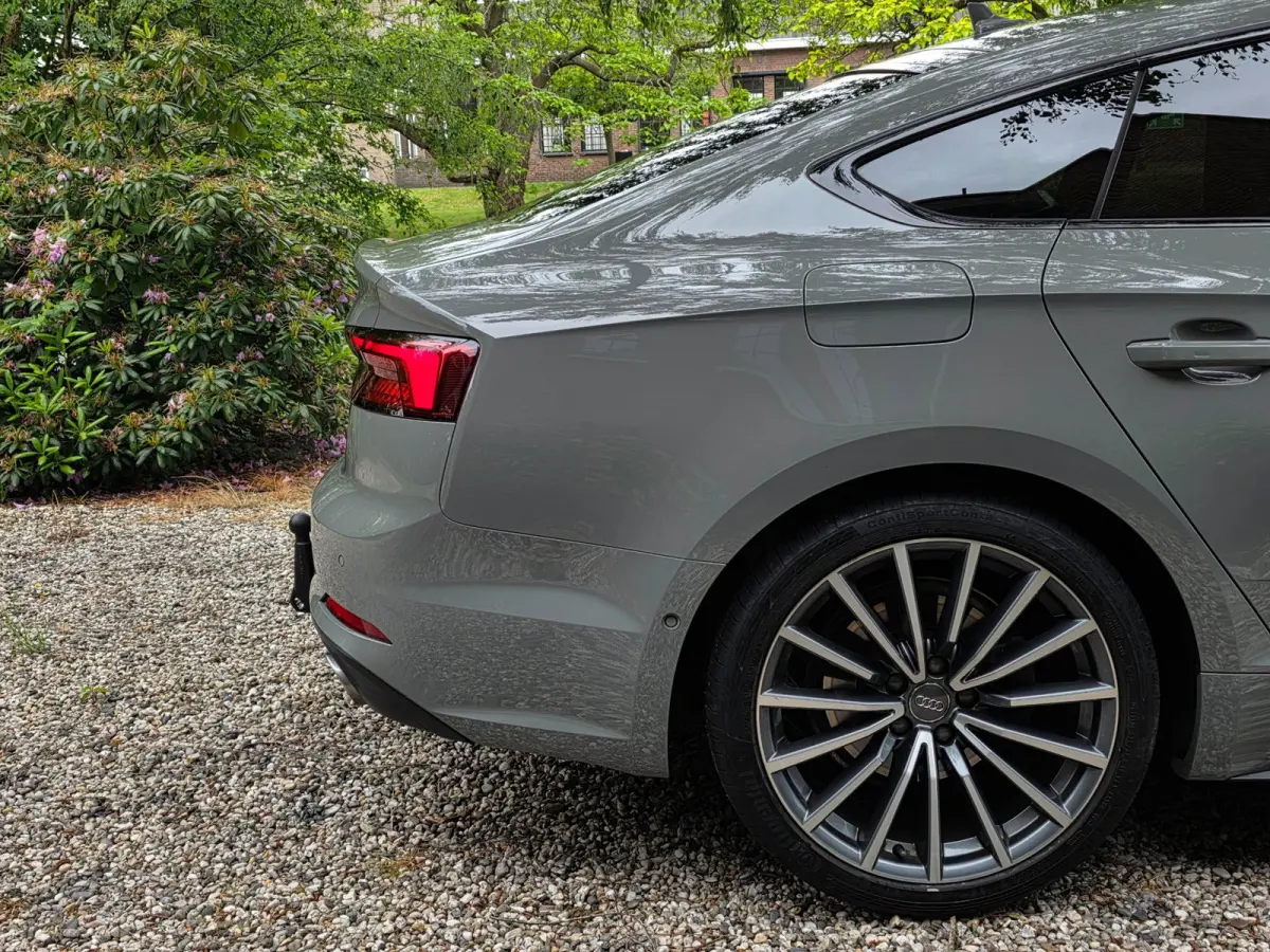 40 TFSI Sport S-line black edition