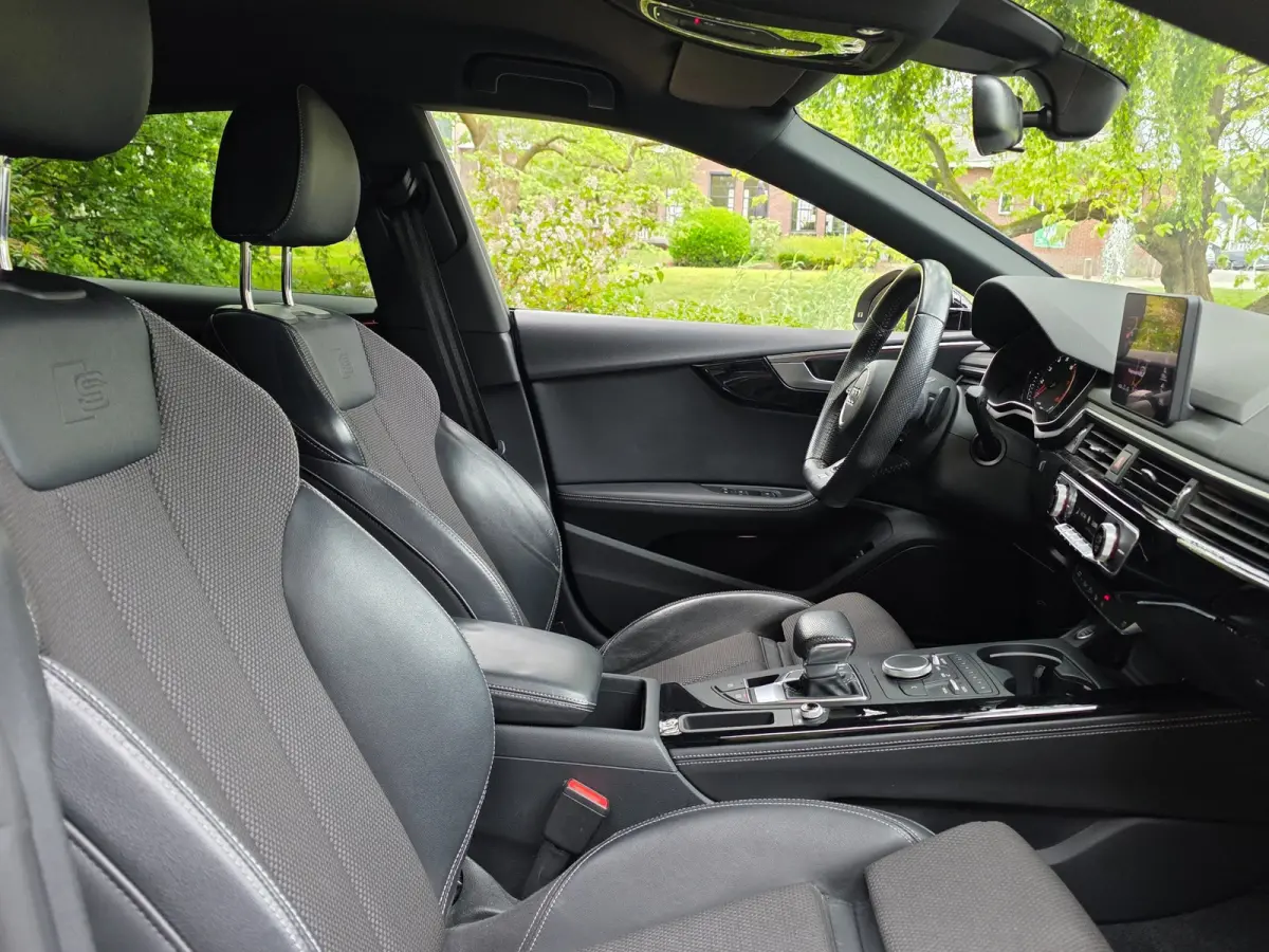 40 TFSI Sport S-line black edition