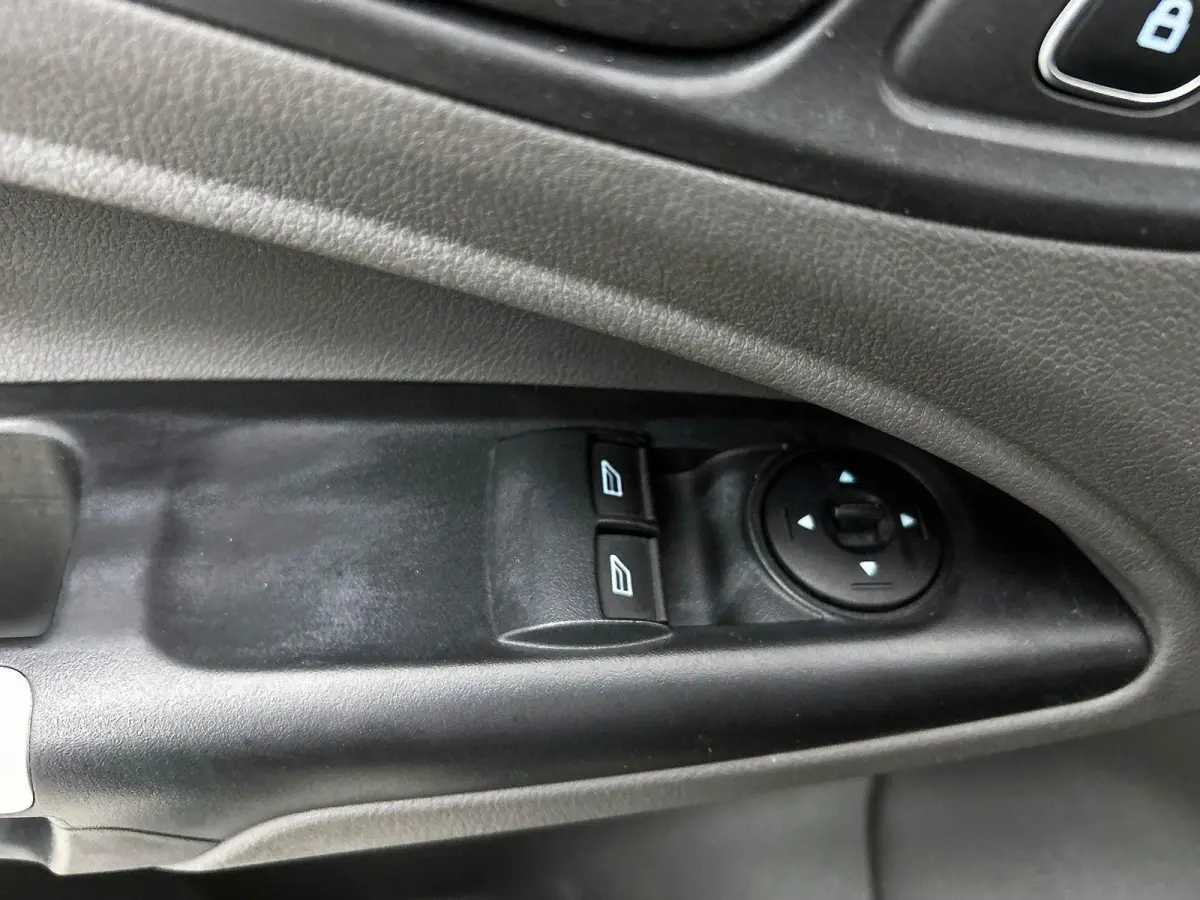 1.5 EcoBlue L2 Trend Automaat Airco Navigatie Cruise control Camera Parkeersensoren