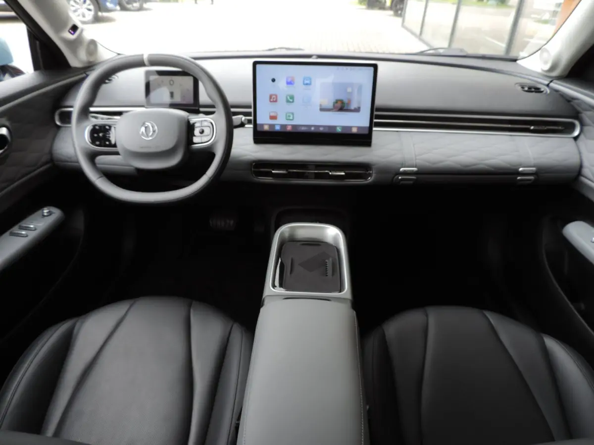 Launch Ed. 42 kWh 15.000km | 1e Eig | NLauto | Stoelverw/koeling | Ad.cruise | Leer | LED kopl | CarPlay | Camera|17”