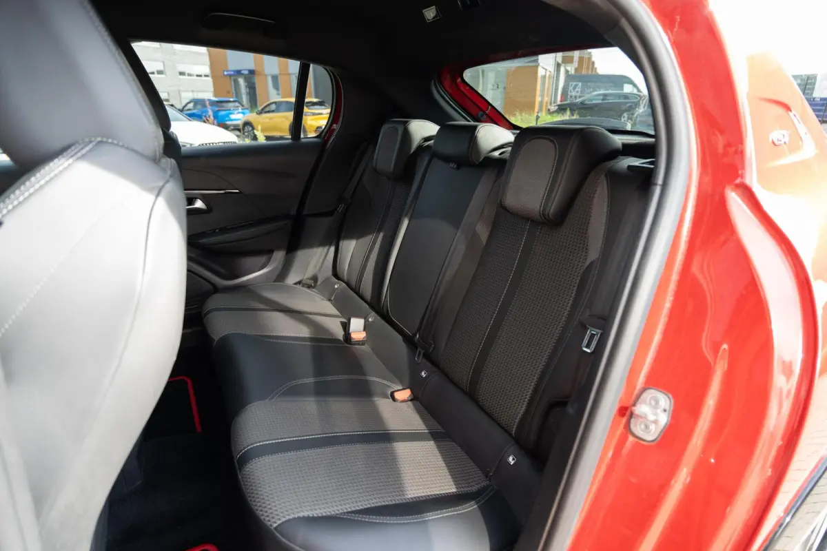1.2 PureTech GT Carplay|360 Cam|Navi|Vol!