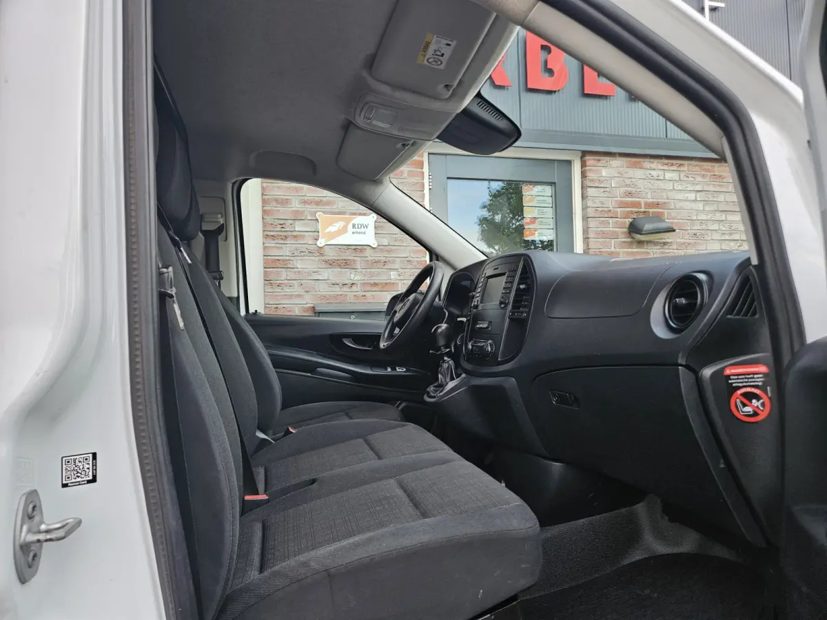 109 CDI Functional Lang Trekhaak! Airco! NAP! Navigatie! Achterdeuren! 3-Zitplaatsen!