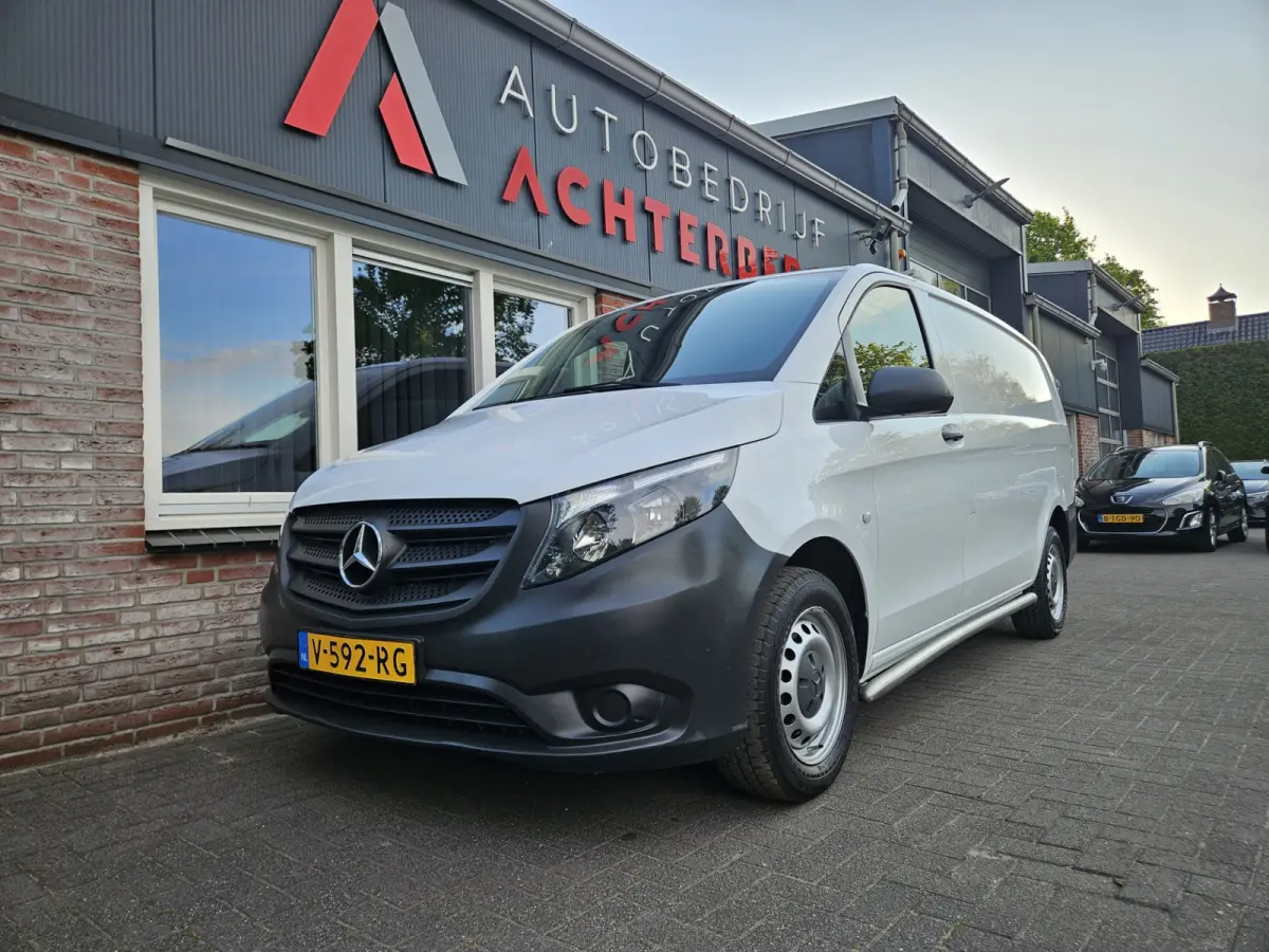 109 CDI Functional Lang Trekhaak! Airco! NAP! Navigatie! Achterdeuren! 3-Zitplaatsen!