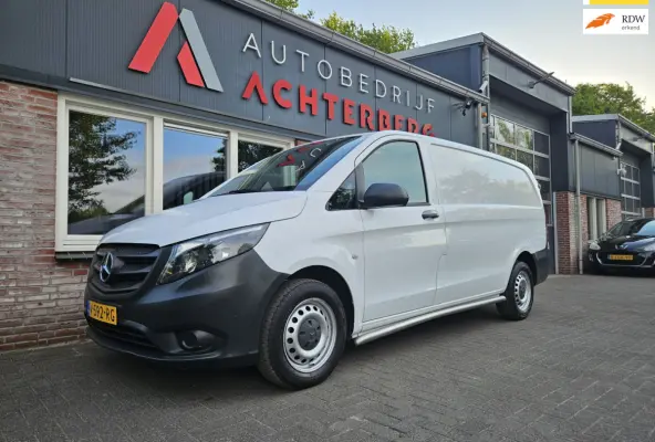 109 CDI Functional Lang Trekhaak! Airco! NAP! Navigatie! Achterdeuren! 3-Zitplaatsen!