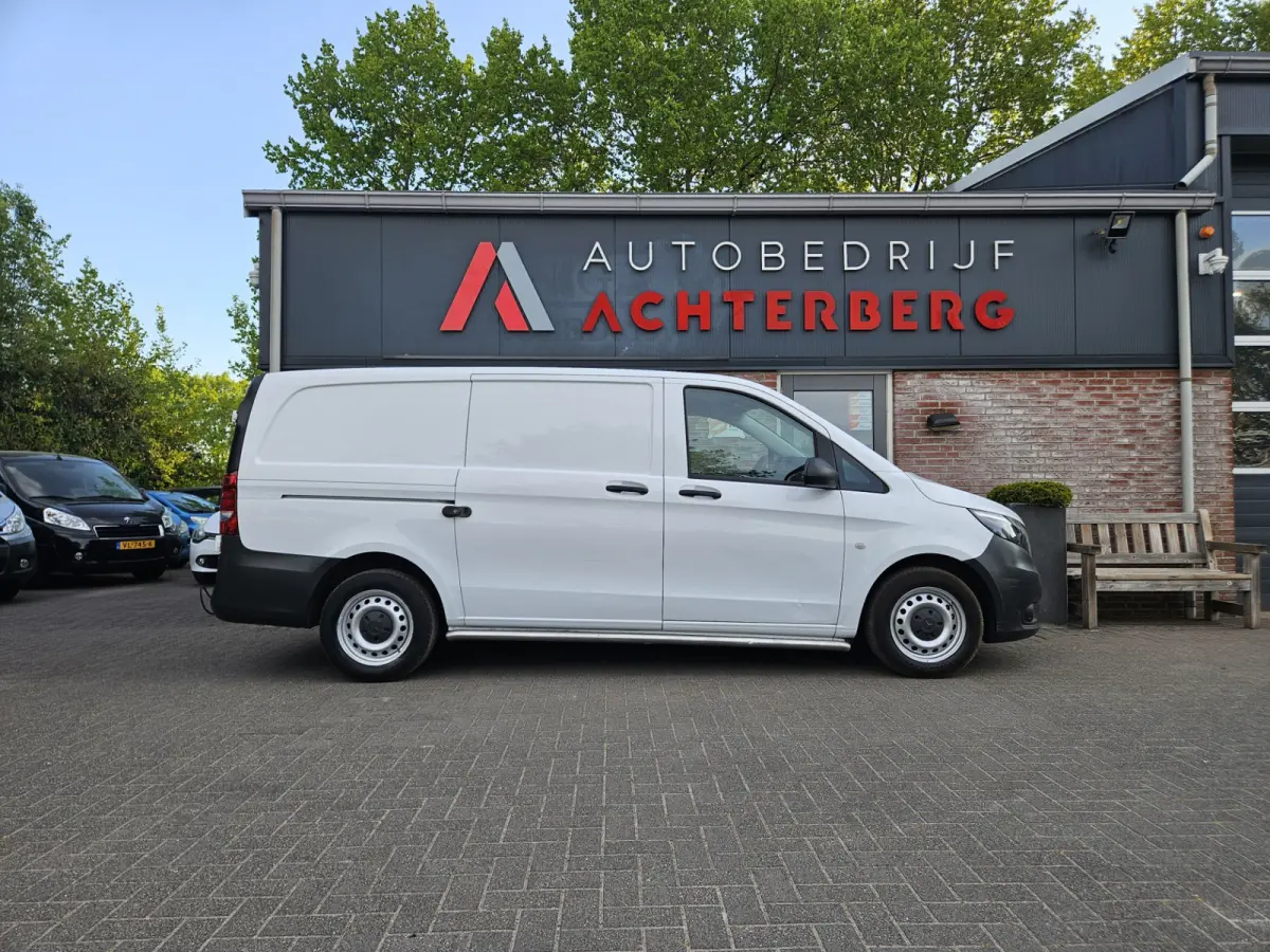 109 CDI Functional Lang Trekhaak! Airco! NAP! Navigatie! Achterdeuren! 3-Zitplaatsen!