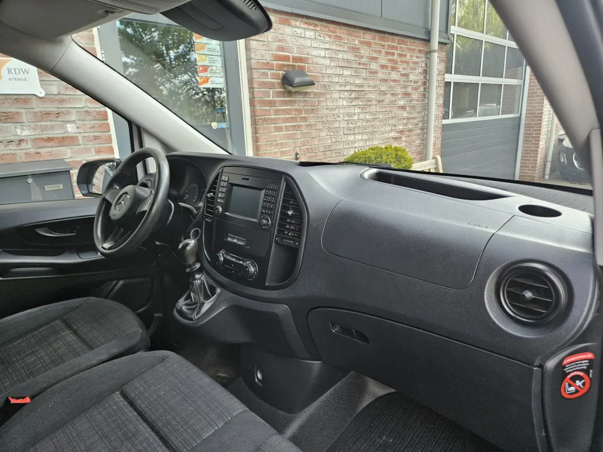 109 CDI Functional Lang Trekhaak! Airco! NAP! Navigatie! Achterdeuren! 3-Zitplaatsen!