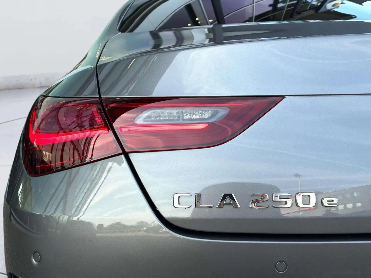 Coupé 250 e Star Edition AMG Line | Panorama dak