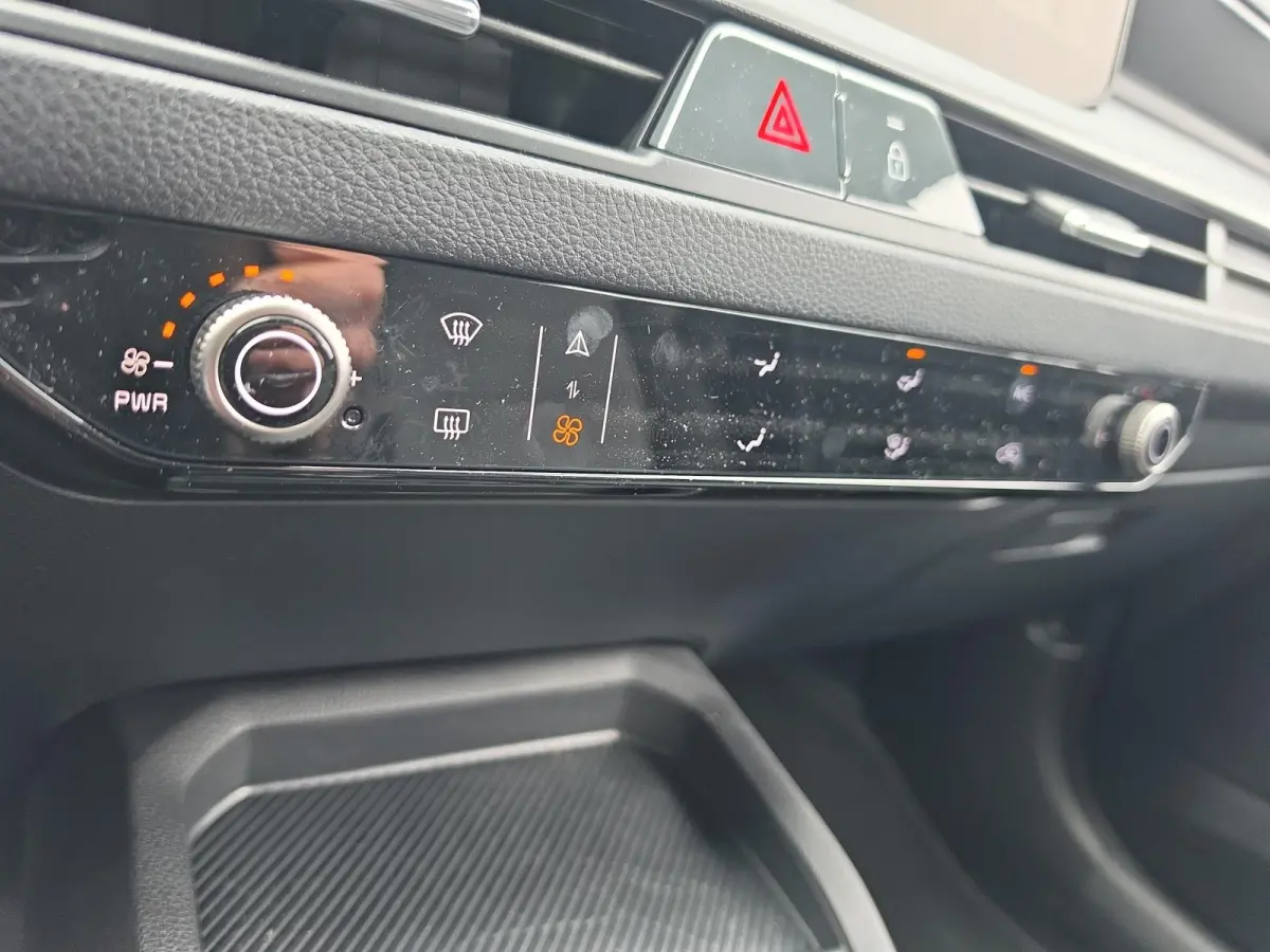 1.0 T-GDi MHEV DynamicLine | Navigatie | Cruise control | Stoel+ Stuur verwarming | Demo
