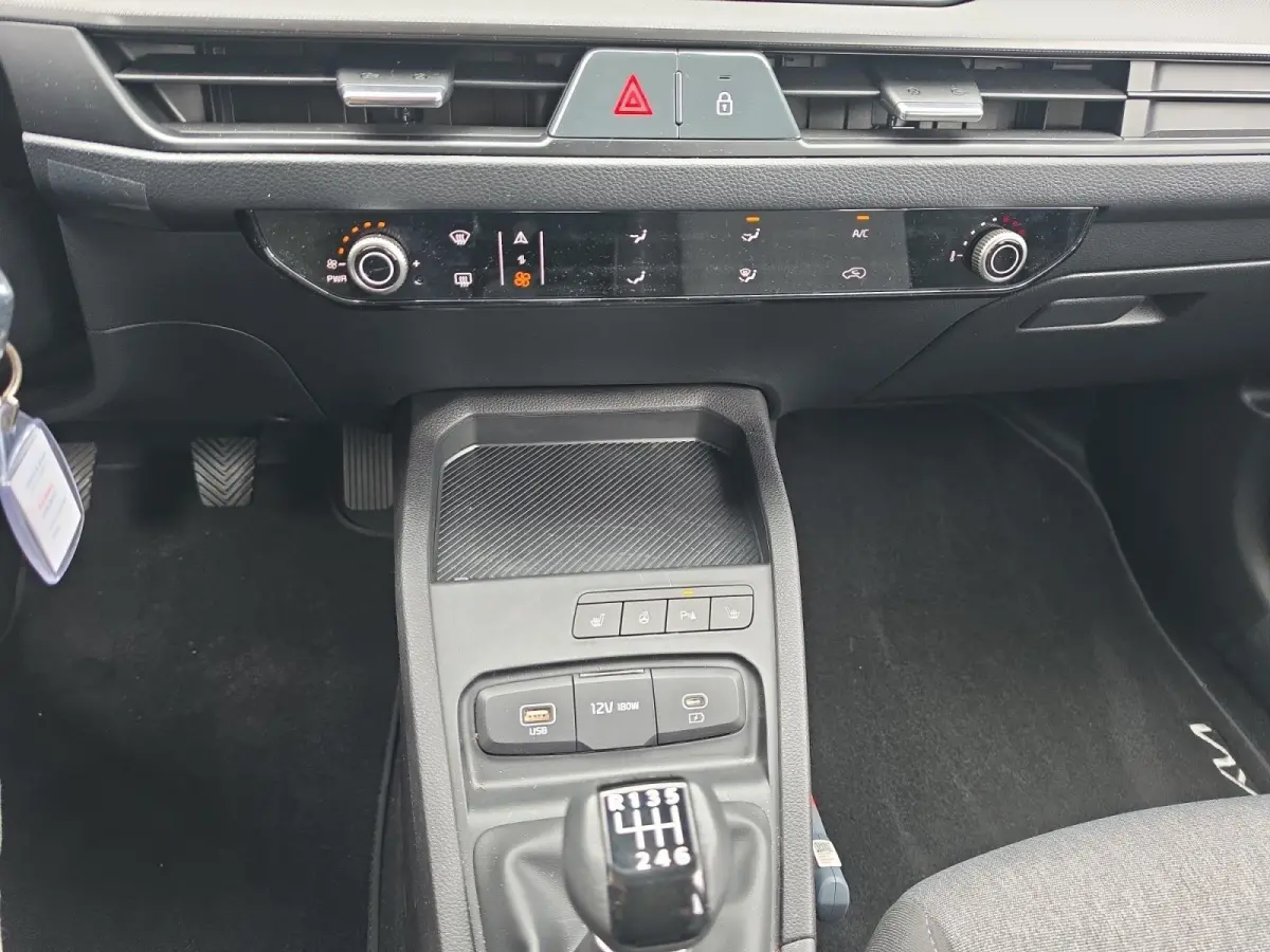 1.0 T-GDi MHEV DynamicLine | Navigatie | Cruise control | Stoel+ Stuur verwarming | Demo