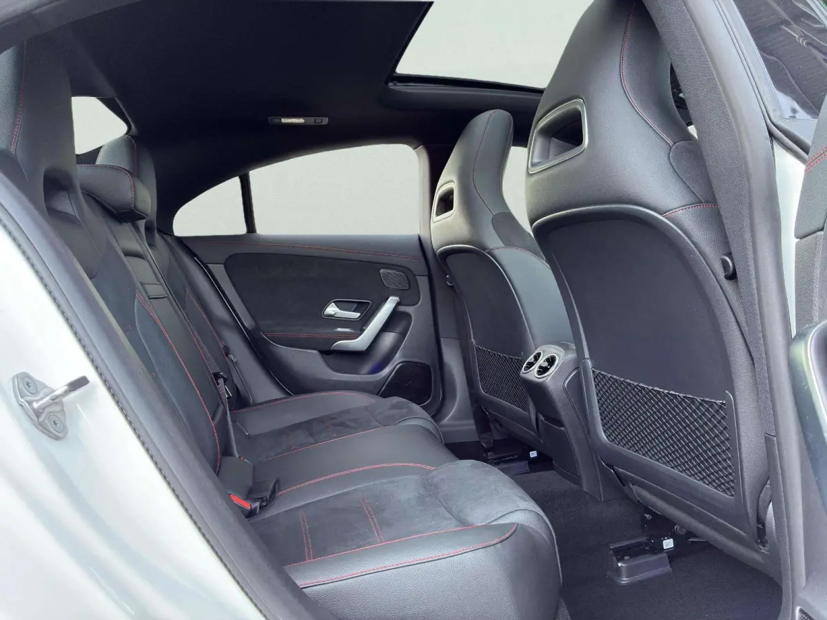 Coupé 180 Business Solution AMG | Panorama dak