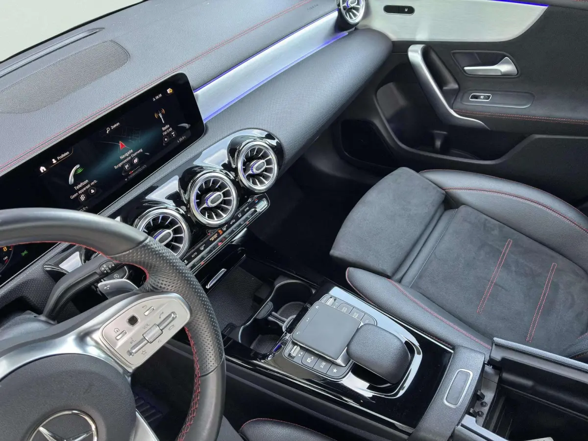 Coupé 180 Business Solution AMG | Panorama dak