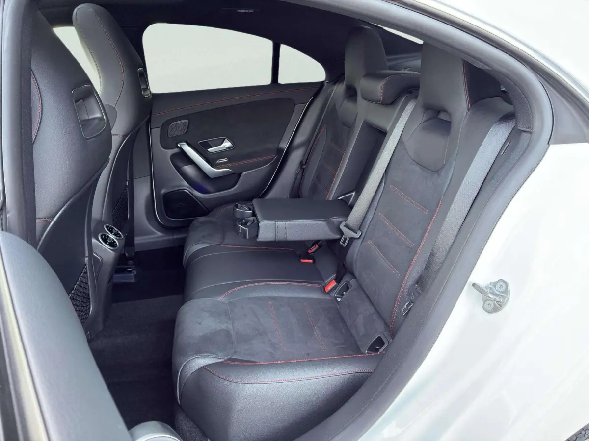 Coupé 180 Business Solution AMG | Panorama dak