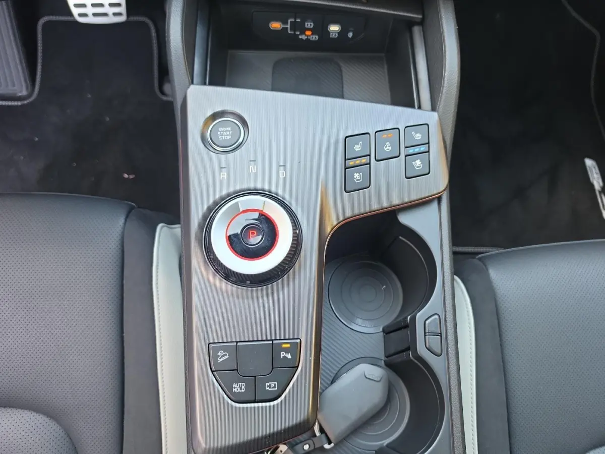 1.6 T-GDi Hybrid GT-PlusLine | Schuif/kanteldak | Lederen bekleding | 360 Graden camera | Head up display | Elektrische achterklep | Elektrische stoel verstelling met geheugen | Stoel verwar