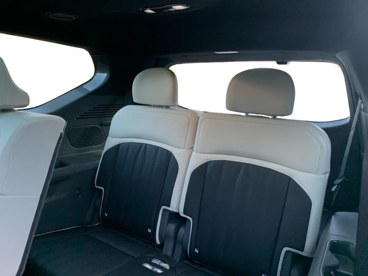 GT-Line AWD 99.8 kWh | Demo | Stoelverwarming + ventilatie v + a| Navigatie | Schuifdak | Head up display