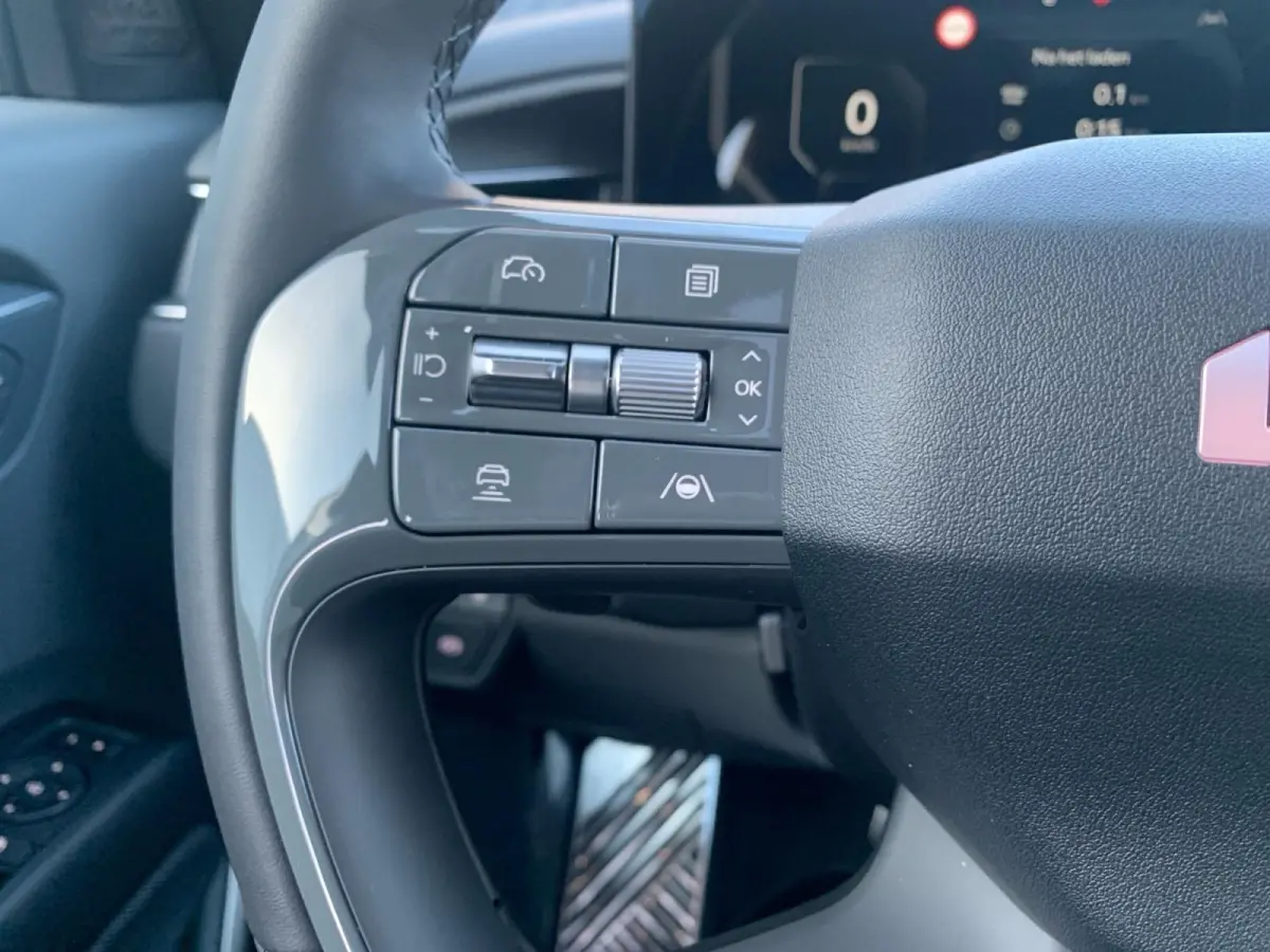 GT-Line AWD 99.8 kWh | Demo | Stoelverwarming + ventilatie v + a| Navigatie | Schuifdak | Head up display