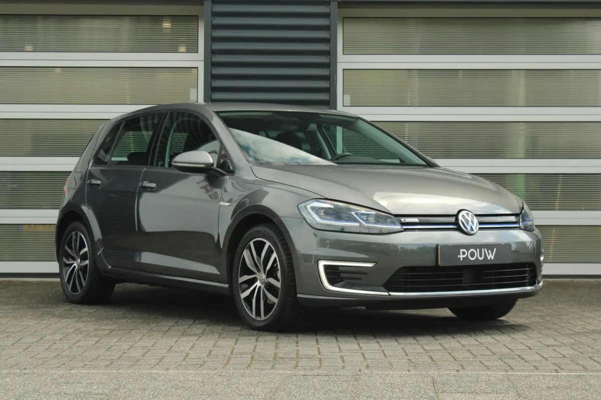 136pk 38kW/h | SoH 94% | 17" Madrid Velgen | Cockpit Pro | Apple CarPlay & Android Auto