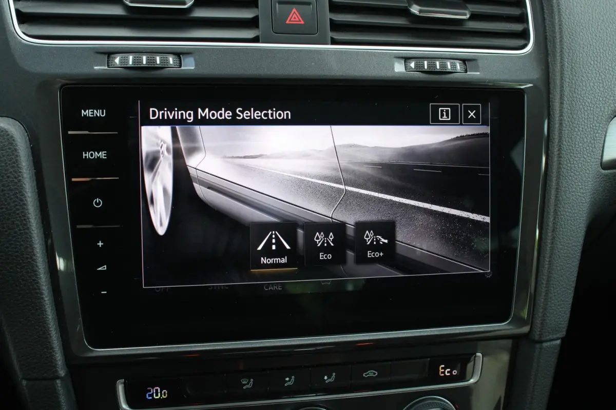 136pk 38kW/h | SoH 94% | 17" Madrid Velgen | Cockpit Pro | Apple CarPlay & Android Auto