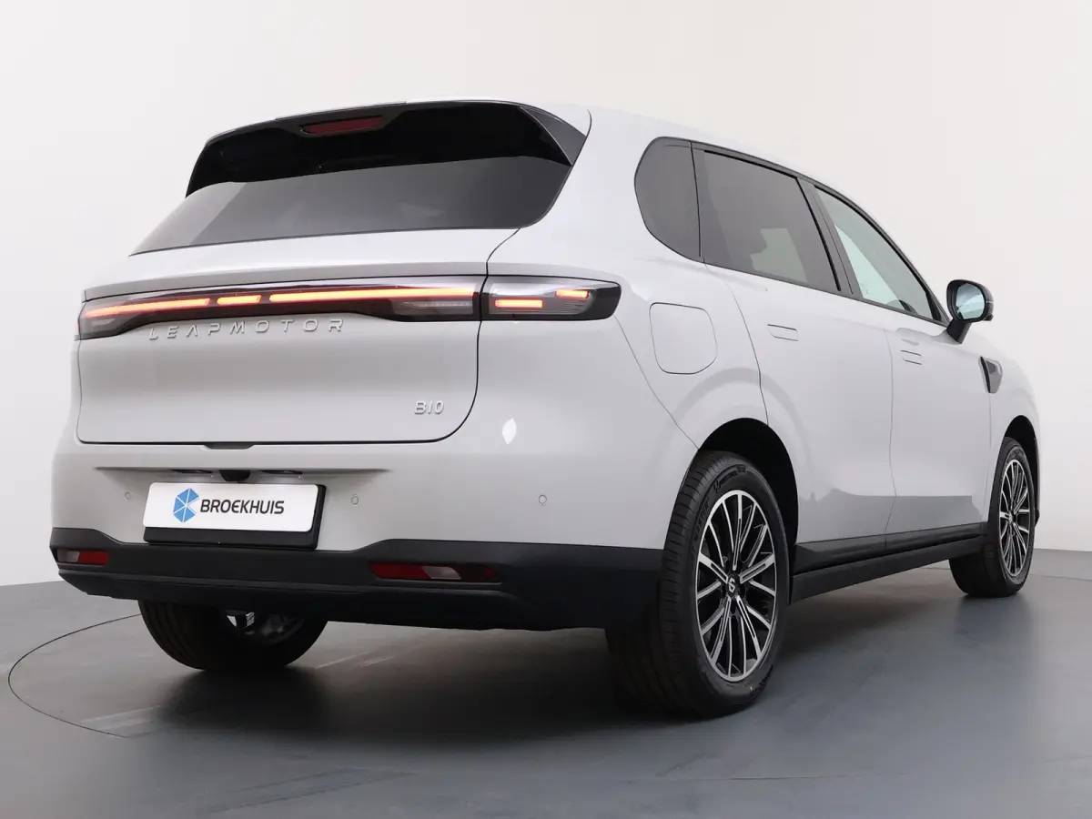 Design ProMax 67.1 kWh | €1500,- korting !! | Vanaf €499,- Private Lease per maand !| Achteruitrijcamera | Apple Carplay/Android Auto|telefoonintegratie premium | Bestuurdersstoel verwar