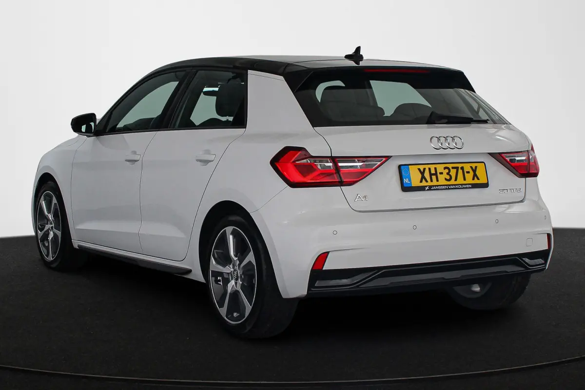 30 TFSI Advanced epic Apple Carplay Airco Parkeersensoren