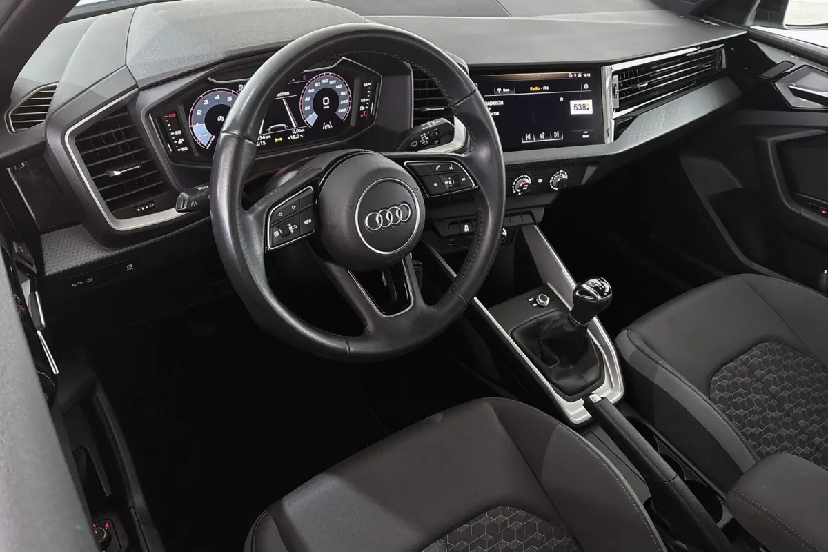 30 TFSI Advanced epic Apple Carplay Airco Parkeersensoren