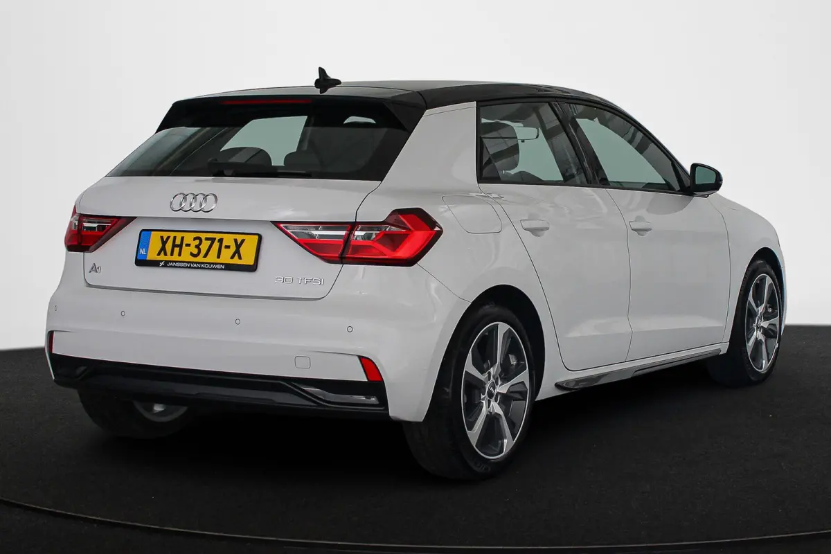 30 TFSI Advanced epic Apple Carplay Airco Parkeersensoren