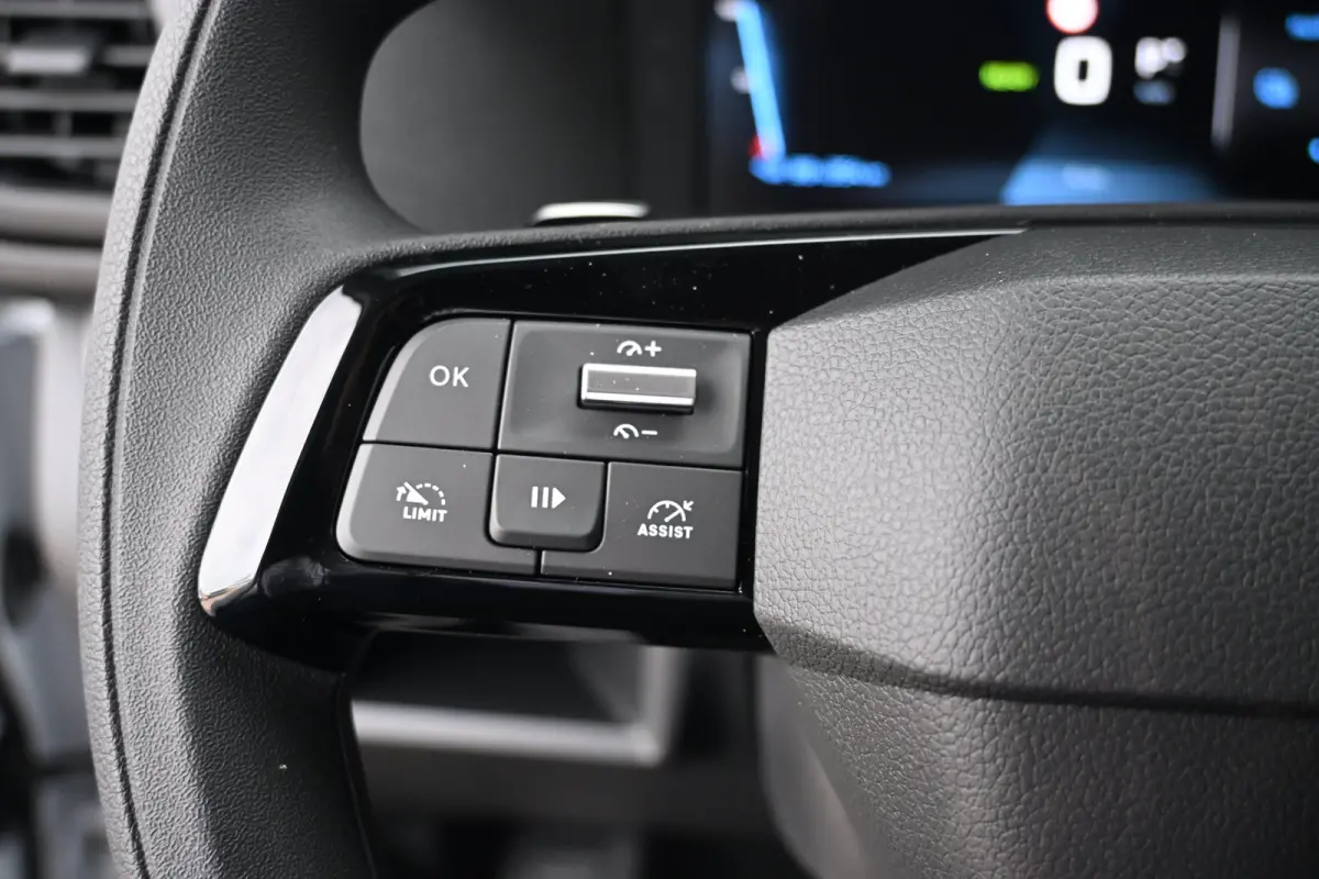 EV L3 75 kWh DEMO-DEAL! Tot 8 Jaar Garantie! | Navigatie | Betimmering | Achteruitrijcamera | Cruise Control | !!