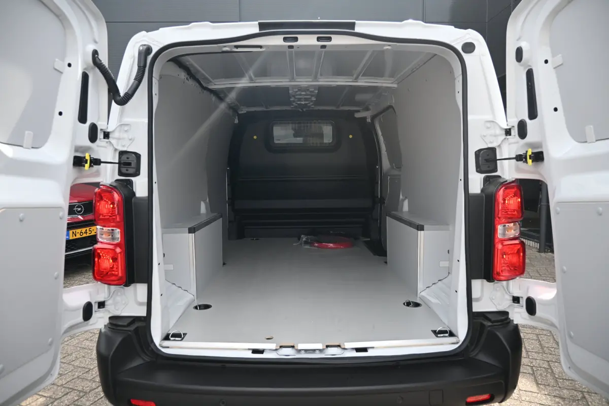 EV L3 75 kWh DEMO-DEAL! Tot 8 Jaar Garantie! | Navigatie | Betimmering | Achteruitrijcamera | Cruise Control | !!